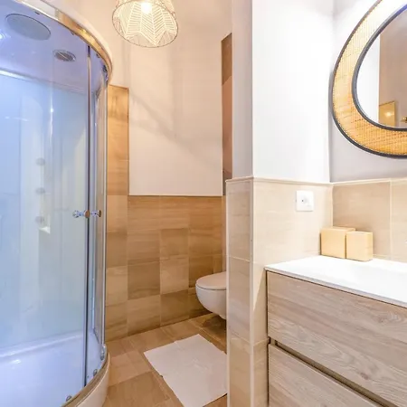 Gate - Luxury Bari
